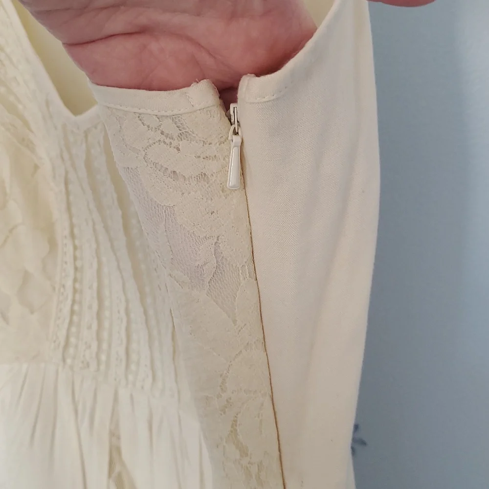 American Eagle Elegant Cream Dress, Size 6 - Picture 3 of 6